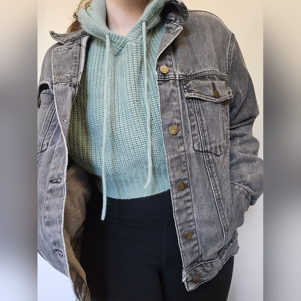 Light green cropped knit sweater